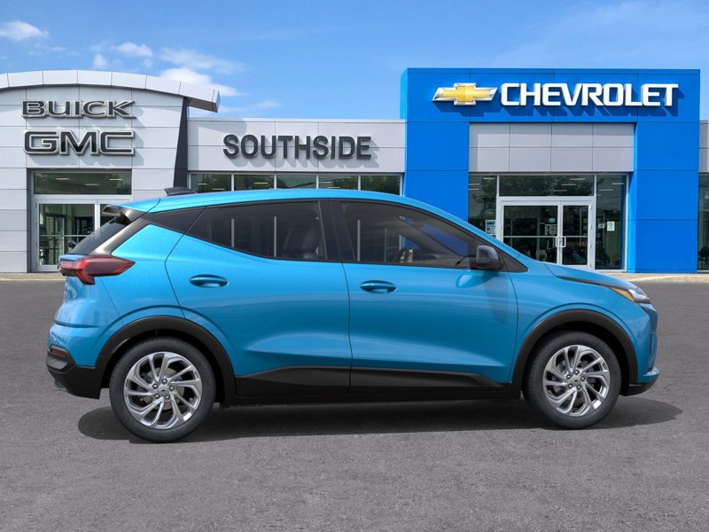 2027 Chevrolet Bolt [4]