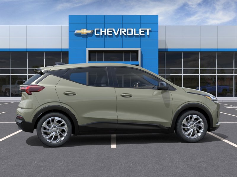 2027 Chevrolet Bolt LT FWD 4dr LT Electric [4]