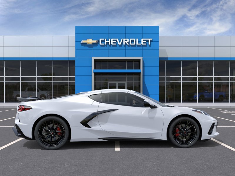 2027 Chevrolet Corvette 1LT 2dr Stingray Cpe w/1LT Gas V8 6.7L/ [4]