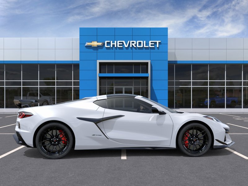 2027 Chevrolet Corvette 2LZ 2dr Z06 Cpe w/2LZ Gas V8 5.5L/ [4]