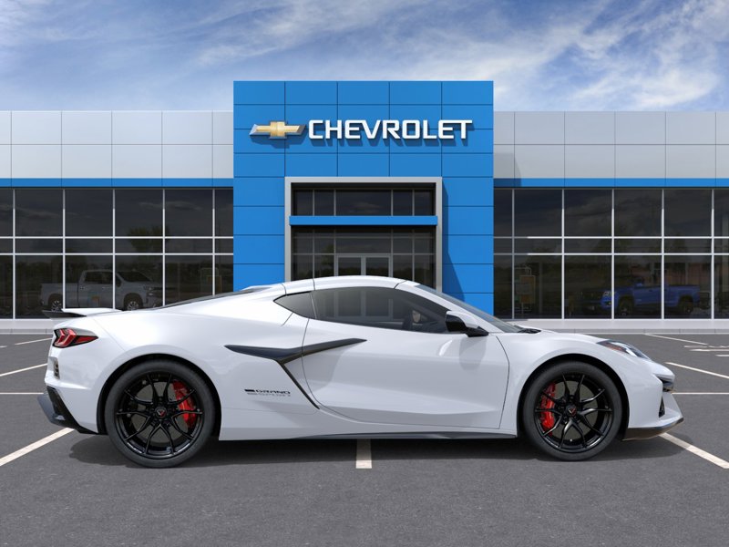 2027 Chevrolet Corvette 1LT 2dr Grand Sport Cpe w/1LT Gas V8 6.7L/ [4]