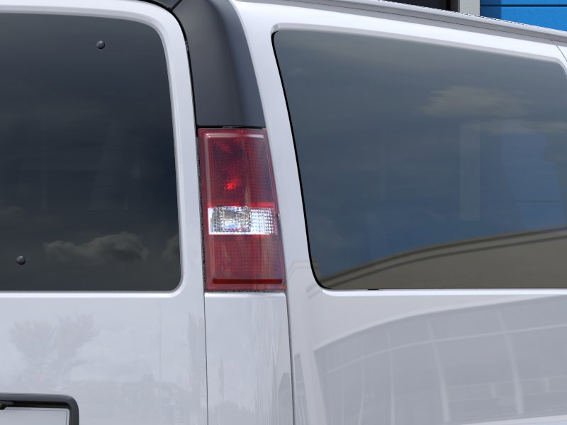 2025 Chevrolet Express Passenger LT RWD 3500 155″ LT Gas V8 6.6L/ [10]