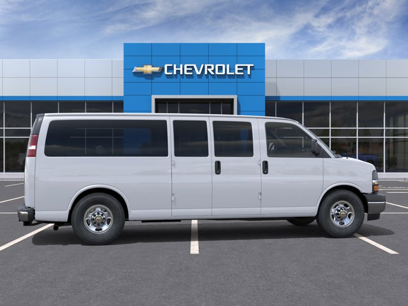 2025 Chevrolet Express Passenger LT RWD 3500 155″ LT Gas V8 6.6L/ [4]