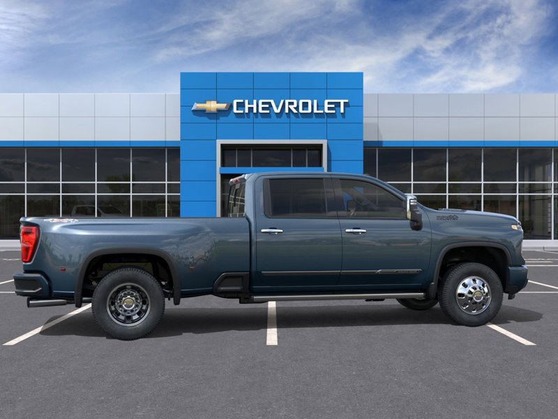 2026 Chevrolet Silverado 3500HD High Country 4WD Crew Cab 172″ High Country Turbocharged Diesel V8 6.6L/403 [4]
