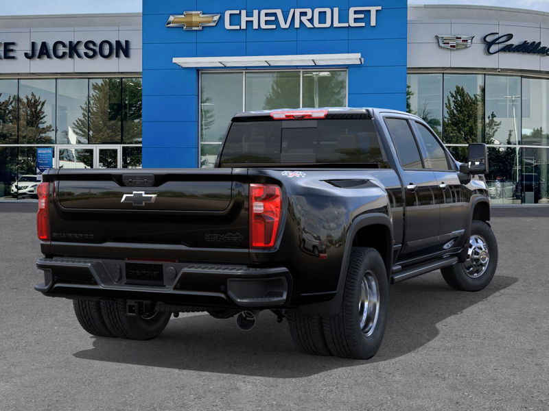 2026 Chevrolet Silverado 3500HD High Country 4WD Crew Cab 172″ High Country Turbocharged Diesel V8 6.6L/403 [3]