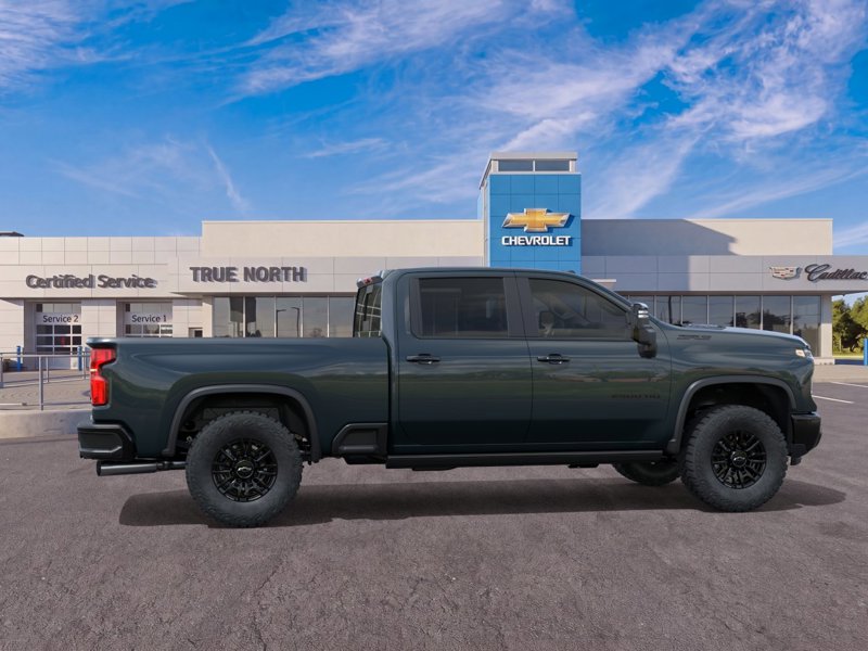 2026 Chevrolet Silverado 2500HD ZR2 4WD Crew Cab 159″ ZR2 Turbocharged Diesel V8 6.6L/ [4]