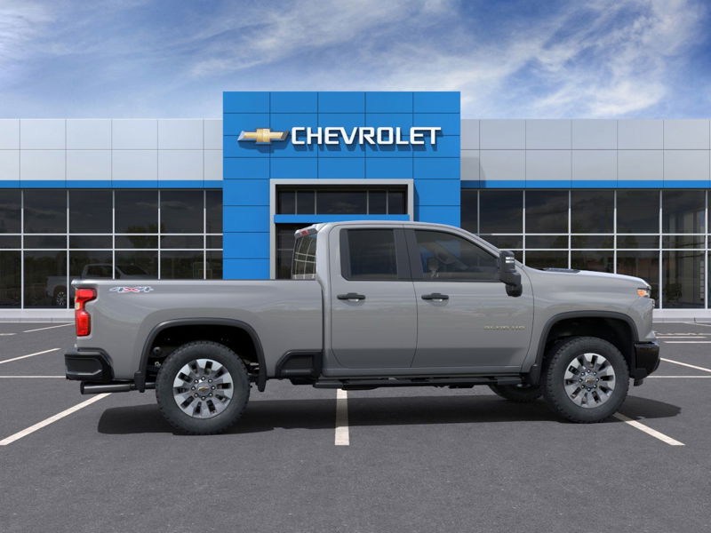 2025 Chevrolet Silverado 2500HD Custom 4WD Double Cab 149″ Custom Turbocharged Diesel V8 6.6L/ [4]