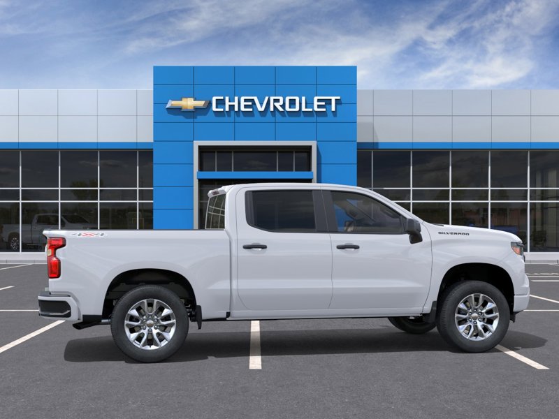 2026 Chevrolet Silverado 1500 Custom 4WD Crew Cab 147″ Custom Turbocharged Gas I4 2.7L/166 [4]