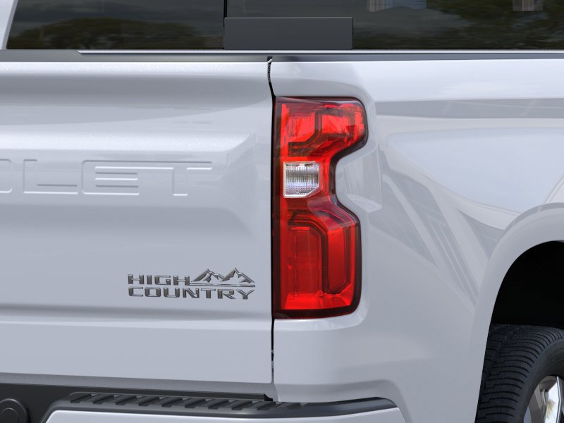 2026 Chevrolet Silverado 1500 High Country 4WD Crew Cab 147″ High Country Turbocharged Diesel I6 3.0L/ [10]