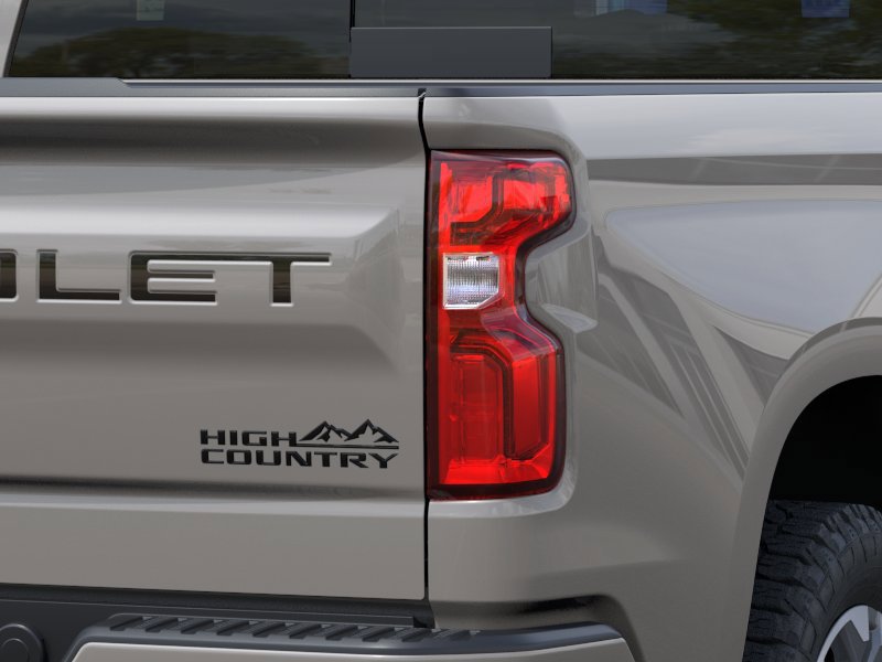 2026 Chevrolet Silverado 1500 High Country 4WD Crew Cab 147″ High Country Gas V8 6.2L/376 [10]