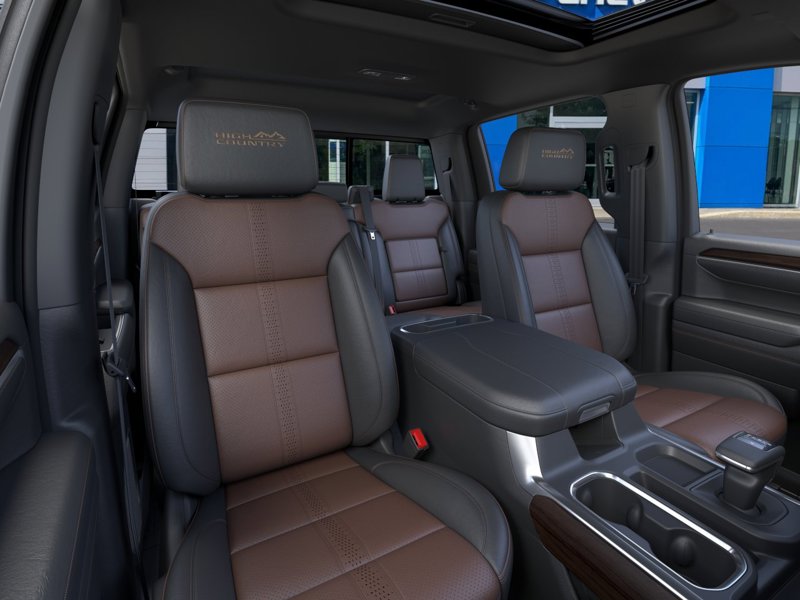 2026 Chevrolet Silverado 1500 High Country 4WD Crew Cab 147″ High Country Gas V8 6.2L/376 [15]