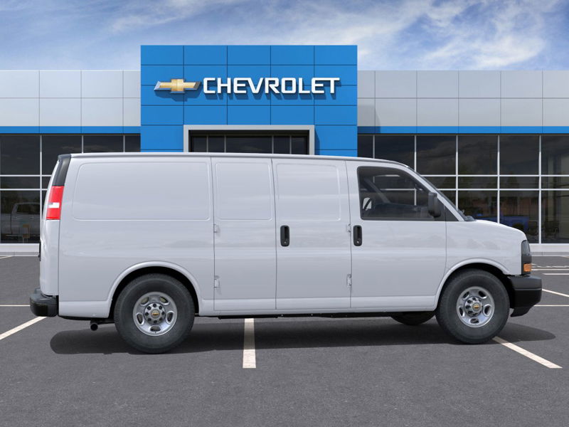 2024 Chevrolet Express Cargo Van RWD 2500 135″ Gas V8 6.6L/ [4]
