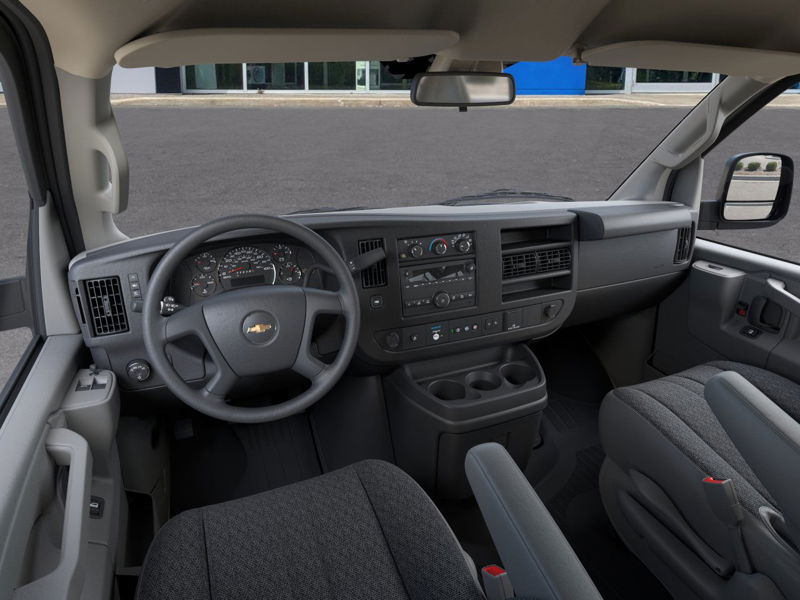 2025 Chevrolet Express Cargo Van RWD 2500 155″ Gas V6 4.3L/ [14]