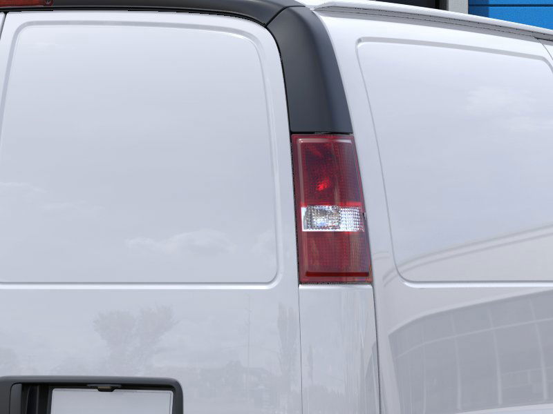 2026 Chevrolet Express Cargo Van RWD 3500 135″ Gas V8 6.6L/ [10]