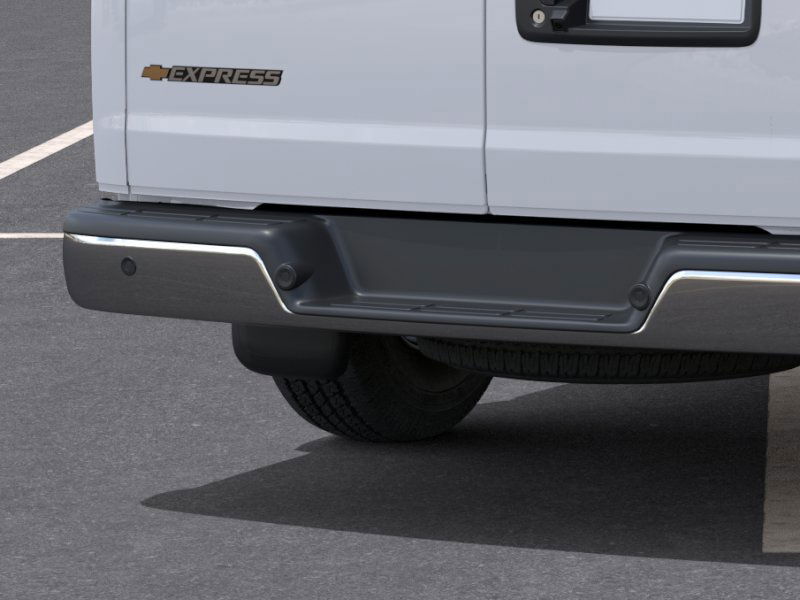 2026 Chevrolet Express Cargo Van RWD 3500 135″ Gas V8 6.6L/ [13]