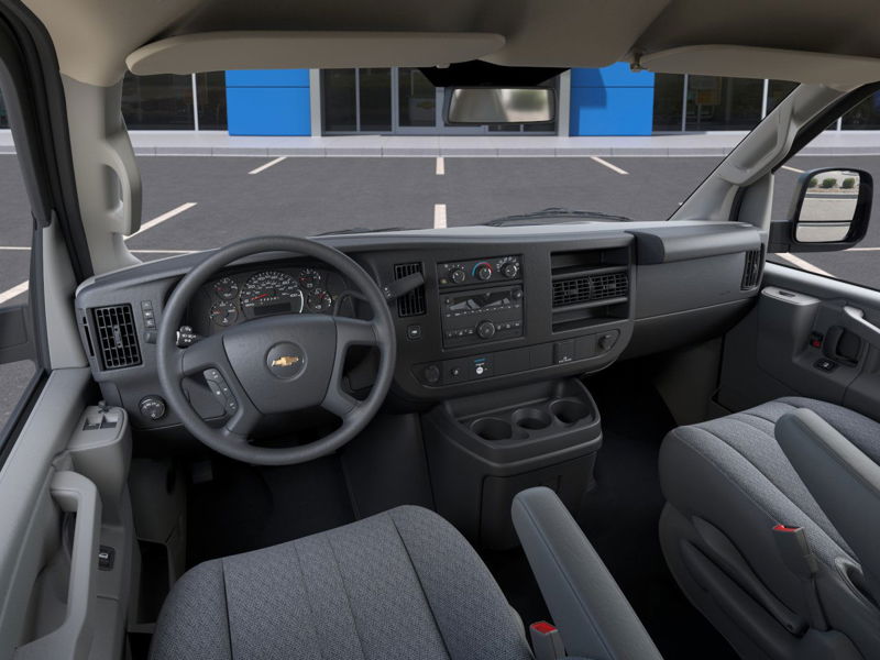2026 Chevrolet Express Cargo Van RWD 3500 135″ Gas V8 6.6L/ [14]