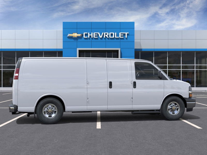 2026 Chevrolet Express Cargo Van RWD 3500 155″ Gas V8 6.6L/ [4]
