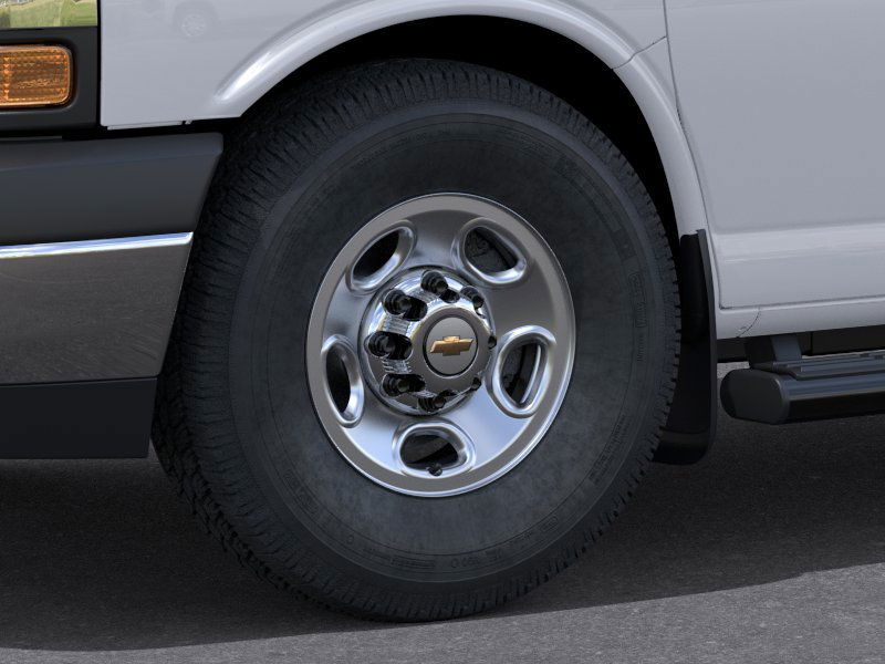 2026 Chevrolet Express Cargo Van RWD 3500 155″ Gas V8 6.6L/ [8]