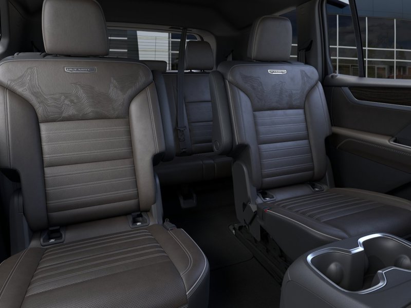 2027 GMC Acadia Denali Ultimate AWD 4dr Denali Ultimate Gas 2.5L/ [16]