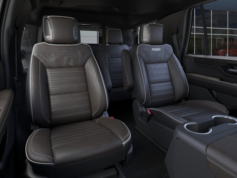 2026 GMC Yukon Denali Ultimate 4WD 4dr Denali Ultimate Turbo Diesel 3.0L/ [16]