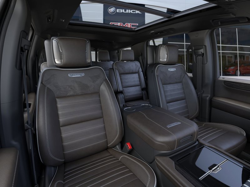 2026 GMC Yukon Denali Ultimate 4WD 4dr Denali Ultimate Gas V8 6.2L/ [15]