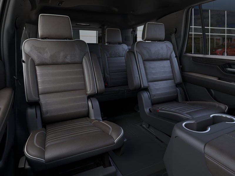 2026 GMC Yukon Denali Ultimate 4WD 4dr Denali Ultimate Gas V8 6.2L/ [16]