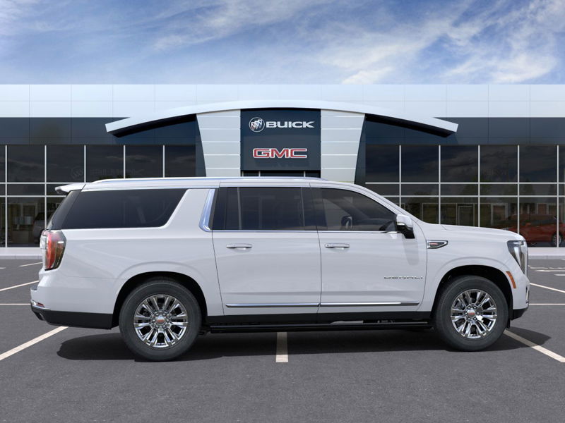 2025 GMC Yukon XL Denali 4WD 4dr Denali Gas V8 6.2L/ [4]