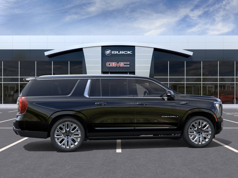 2026 GMC Yukon XL Denali Ultimate 4WD 4dr Denali Ultimate Gas V8 6.2L/ [4]