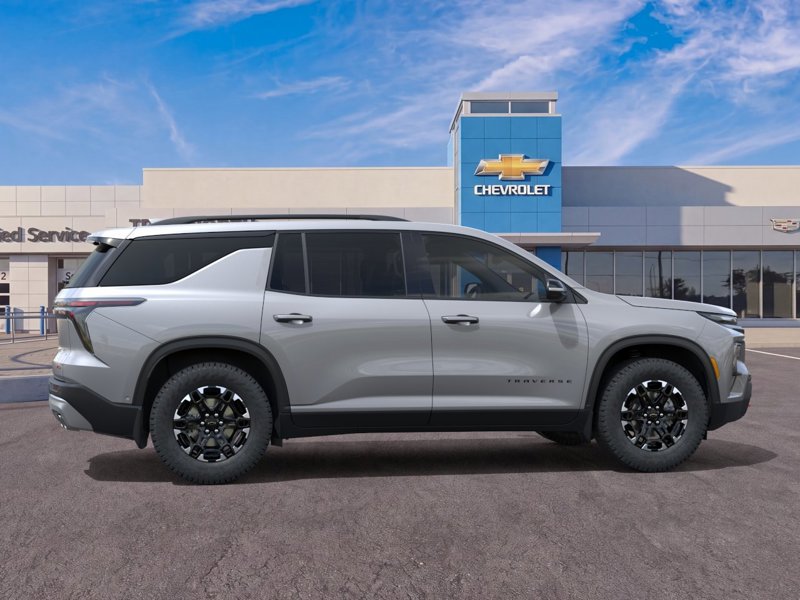 2027 Chevrolet Traverse Z71 AWD 4dr Z71 Gas I4 2.5L/ [4]