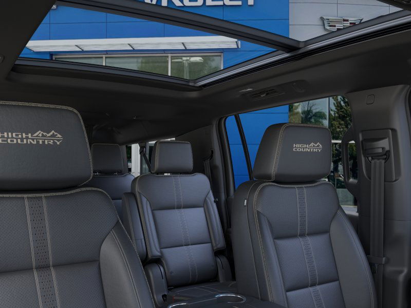 2026 Chevrolet Suburban High Country 4WD 4dr High Country Turbocharged Diesel I6 3.0L/ [23]