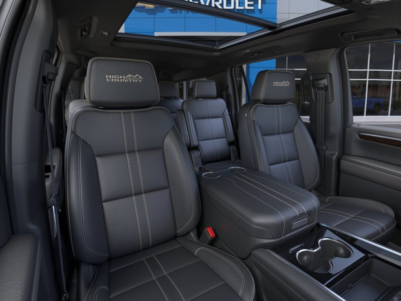 2026 Chevrolet Suburban High Country 4WD 4dr High Country Gas V8 6.2L/ [15]