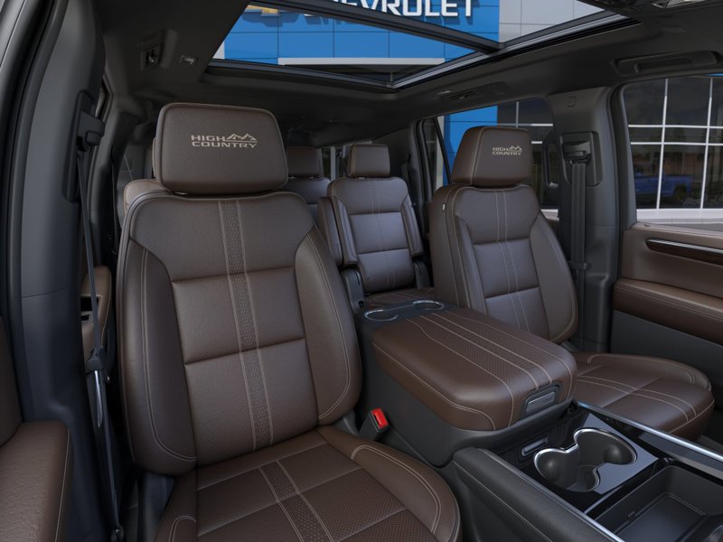 2026 Chevrolet Suburban High Country 4WD 4dr High Country Gas V8 6.2L/ [5]