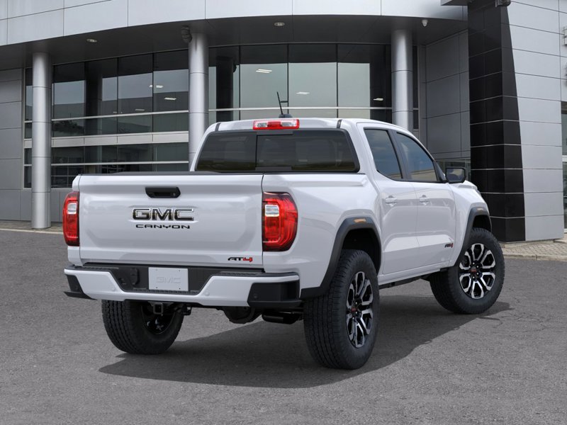 2026 GMC Canyon AT4 | 7,700 lbs towing | Premium Package | Technology Plus Package 4WD Crew Cab AT4 Turbocharged Gas I4 2.7L/ [3]