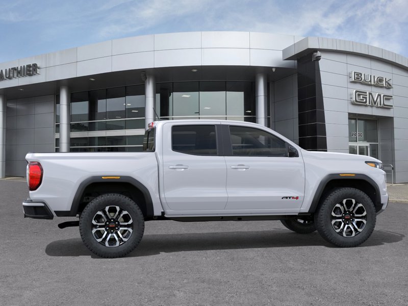 2026 GMC Canyon AT4 | 7,700 lbs towing | Premium Package | Technology Plus Package 4WD Crew Cab AT4 Turbocharged Gas I4 2.7L/ [4]