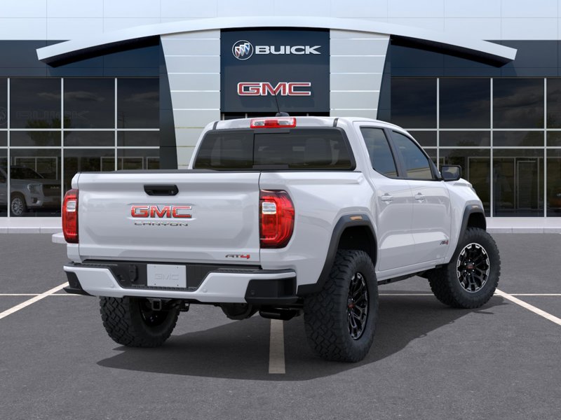 2026 GMC Canyon AT4 Safety Plus/ AT4 Premium Pkg 4WD Crew Cab AT4 Turbocharged Gas I4 2.7L/ [3]