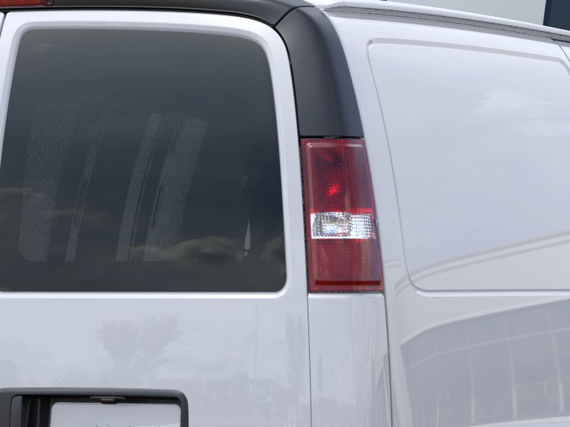 2025 GMC Savana Cargo Van RWD 3500 135″ Gas V8 6.6L/ [10]