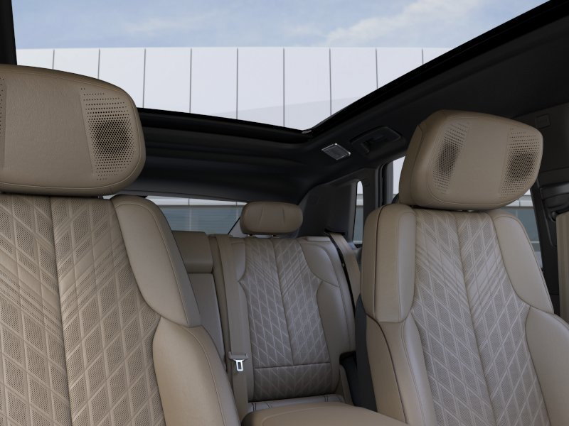 2026 Cadillac LYRIQ Signature Luxury 4dr Signature Luxury Electric [23]