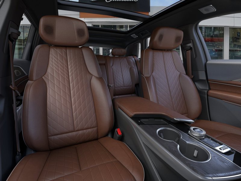 2027 Cadillac LYRIQ Signature Sport 4dr Signature Sport Electric [15]