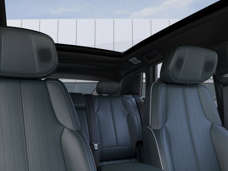 2026 Cadillac LYRIQ Signature Sport 4dr Signature Sport Electric [23]