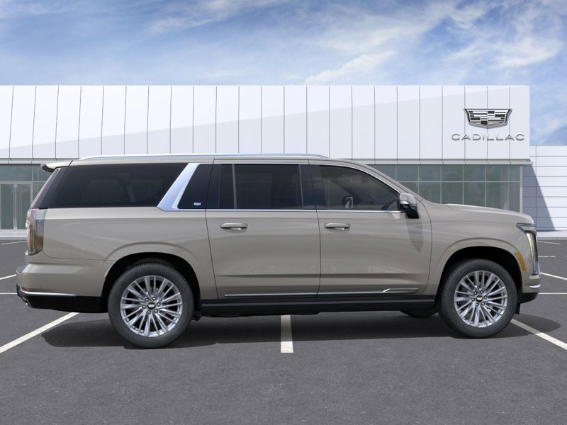 2027 Cadillac Escalade ESV 4WD Luxury 4WD 4dr Luxury Gas V8 6.2L/375 [4]