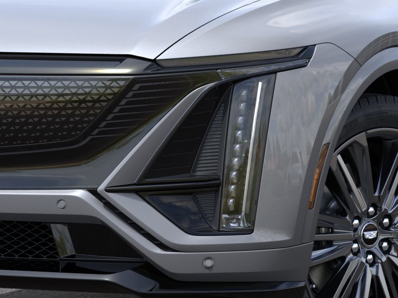 2027 Cadillac LYRIQ LYRIQ-V Premium 4dr LYRIQ-V Premium Electric [9]