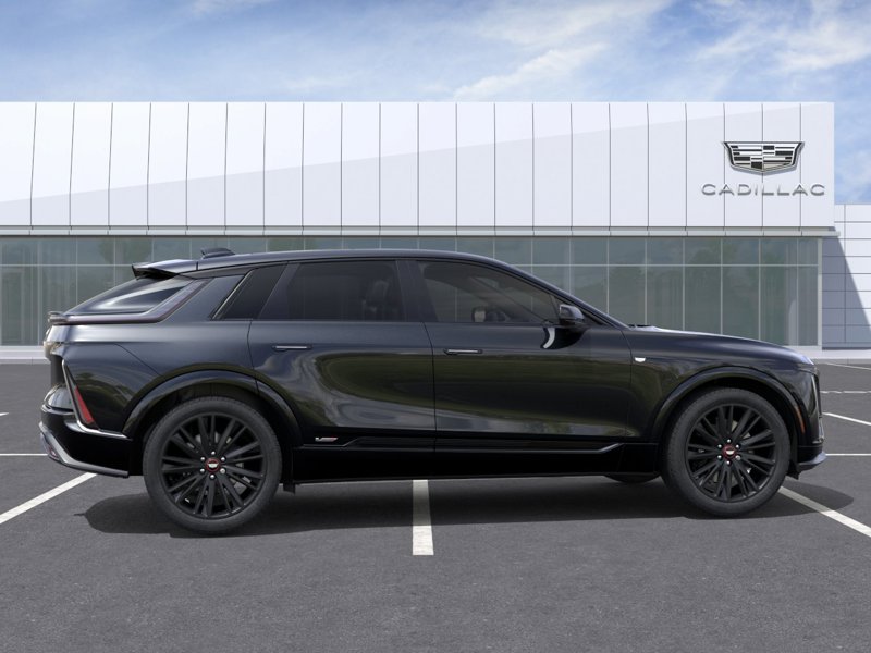 2026 Cadillac LYRIQ LYRIQ-V Premium 4dr LYRIQ-V Premium Electric [4]