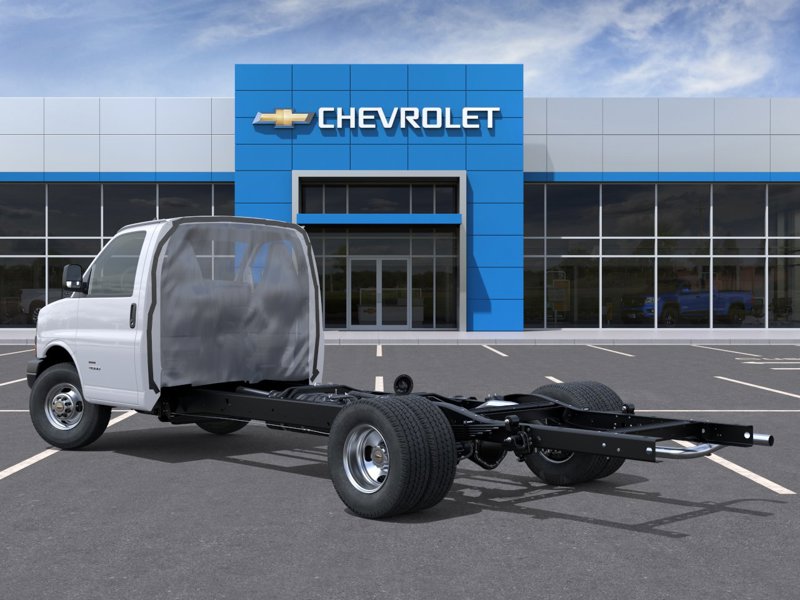 2026 Chevrolet Express Commercial Cutaway 3500 Van 177″ Gas V8 6.6L/ [2]