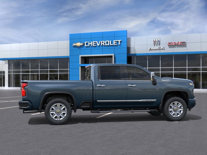 2026 Chevrolet Silverado 2500HD High Country 4WD Crew Cab 159″ High Country Turbocharged Diesel V8 6.6L/ [4]