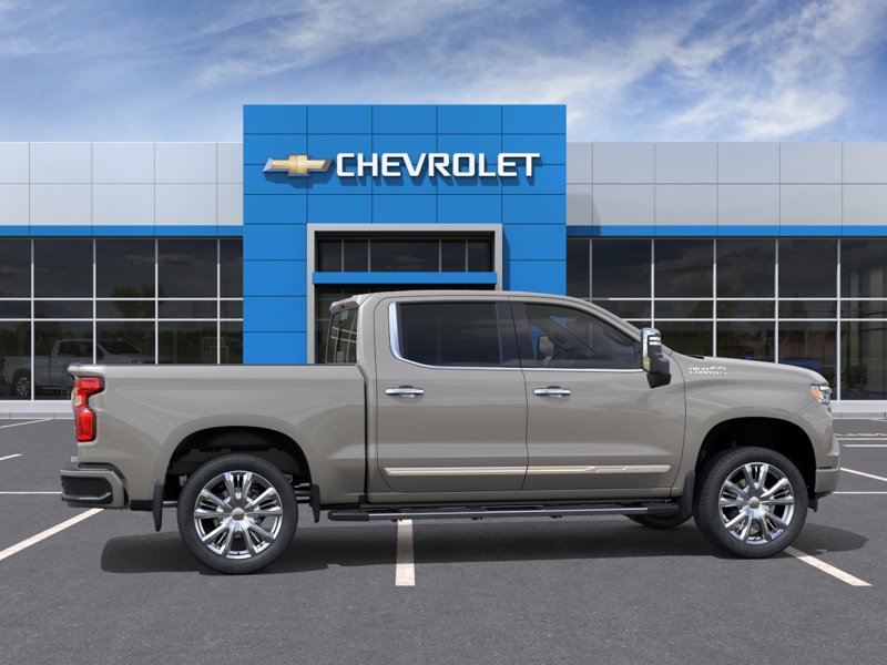 2026 Chevrolet Silverado 1500 High Country 4WD Crew Cab 147″ High Country Gas V8 6.2L/376 [4]