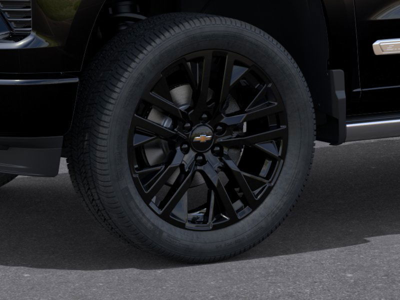 2025 Chevrolet Silverado 1500 High Country 4WD Crew Cab 147″ High Country Gas V8 6.2L/376 [8]