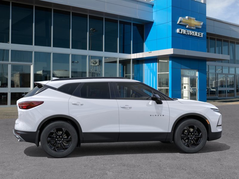 2026 Chevrolet Blazer LT AWD 4dr LT Turbocharged Gas I4 2.0L/ [4]