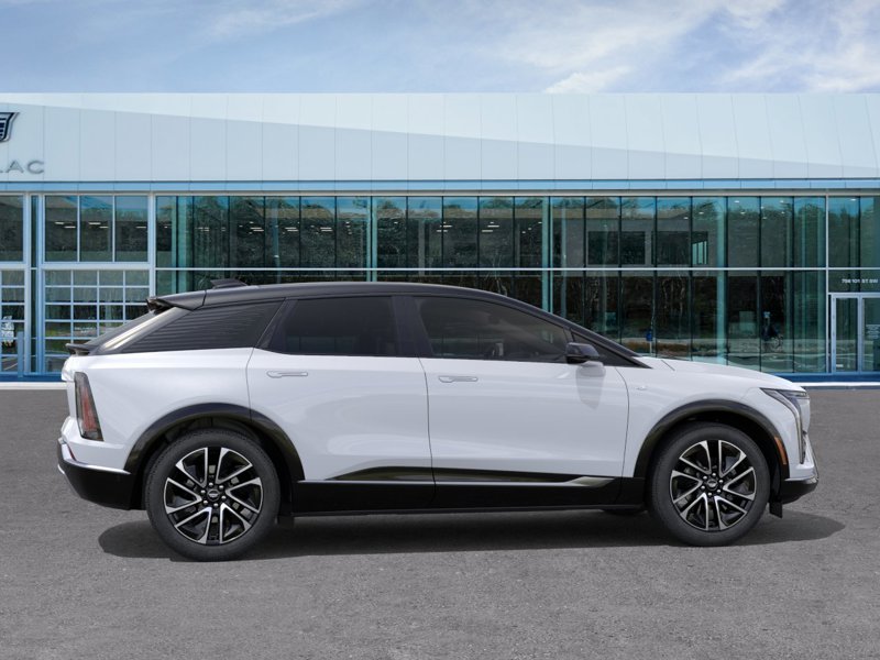 2027 Cadillac OPTIQ PREMIUM SPORT 4dr Premium Sport Electric Motor [4]
