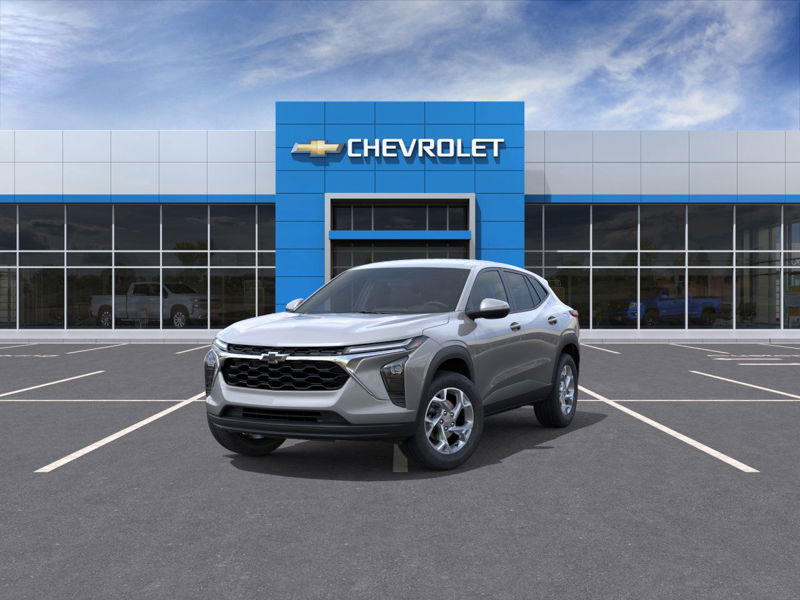 2025 Chevrolet Trax LS FWD 4dr LS Turbocharged Gas 3-Cyl 1.2L/ [4]