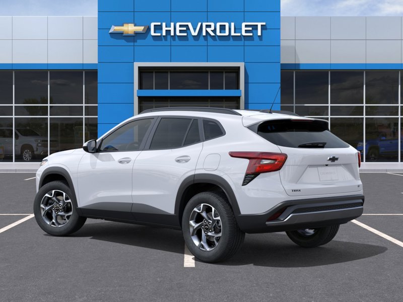 2026 Chevrolet Trax LT FWD 4dr LT Turbocharged Gas 3-Cyl 1.2L/ [2]